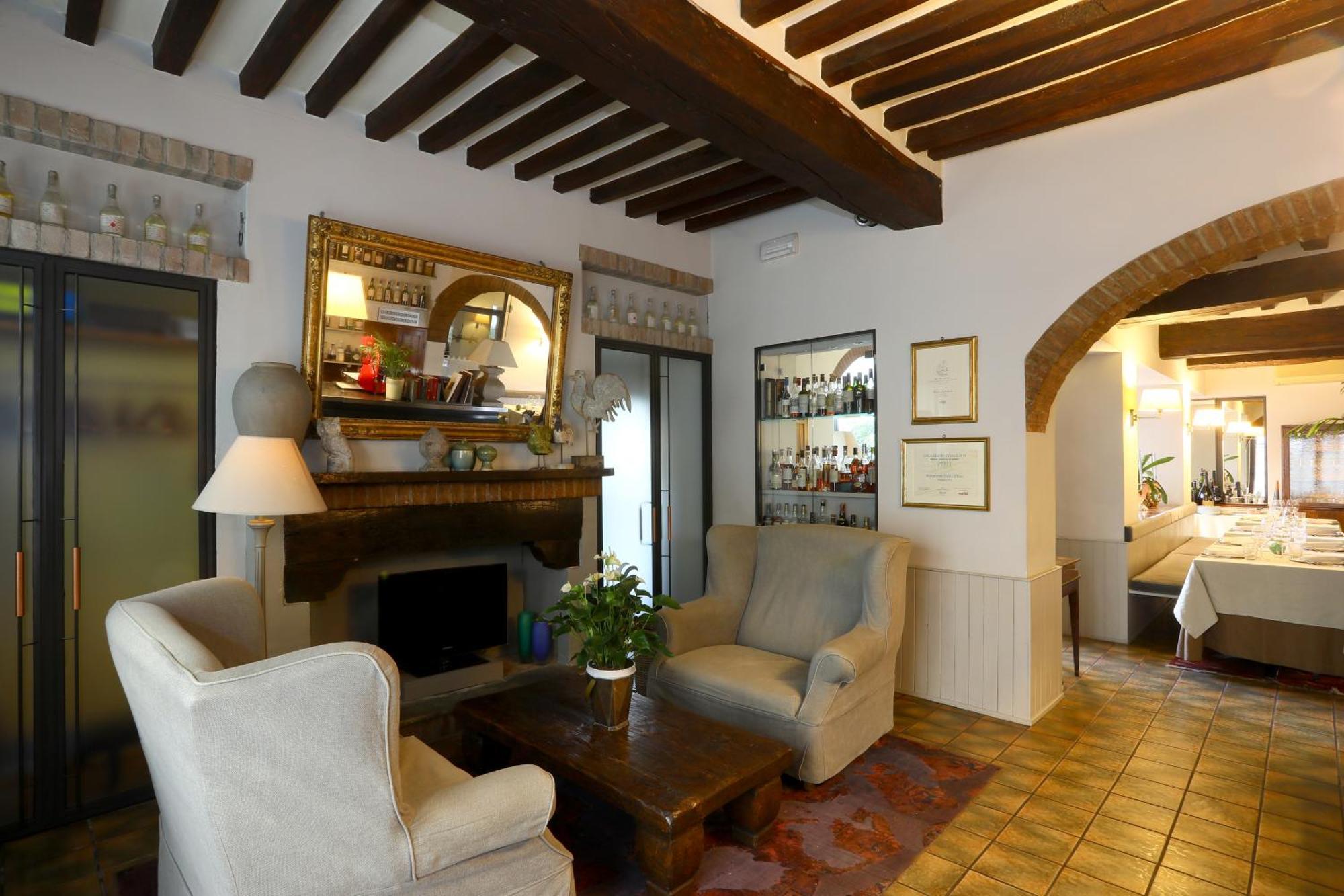 Locanda Stella D'Oro Soragna Екстер'єр фото