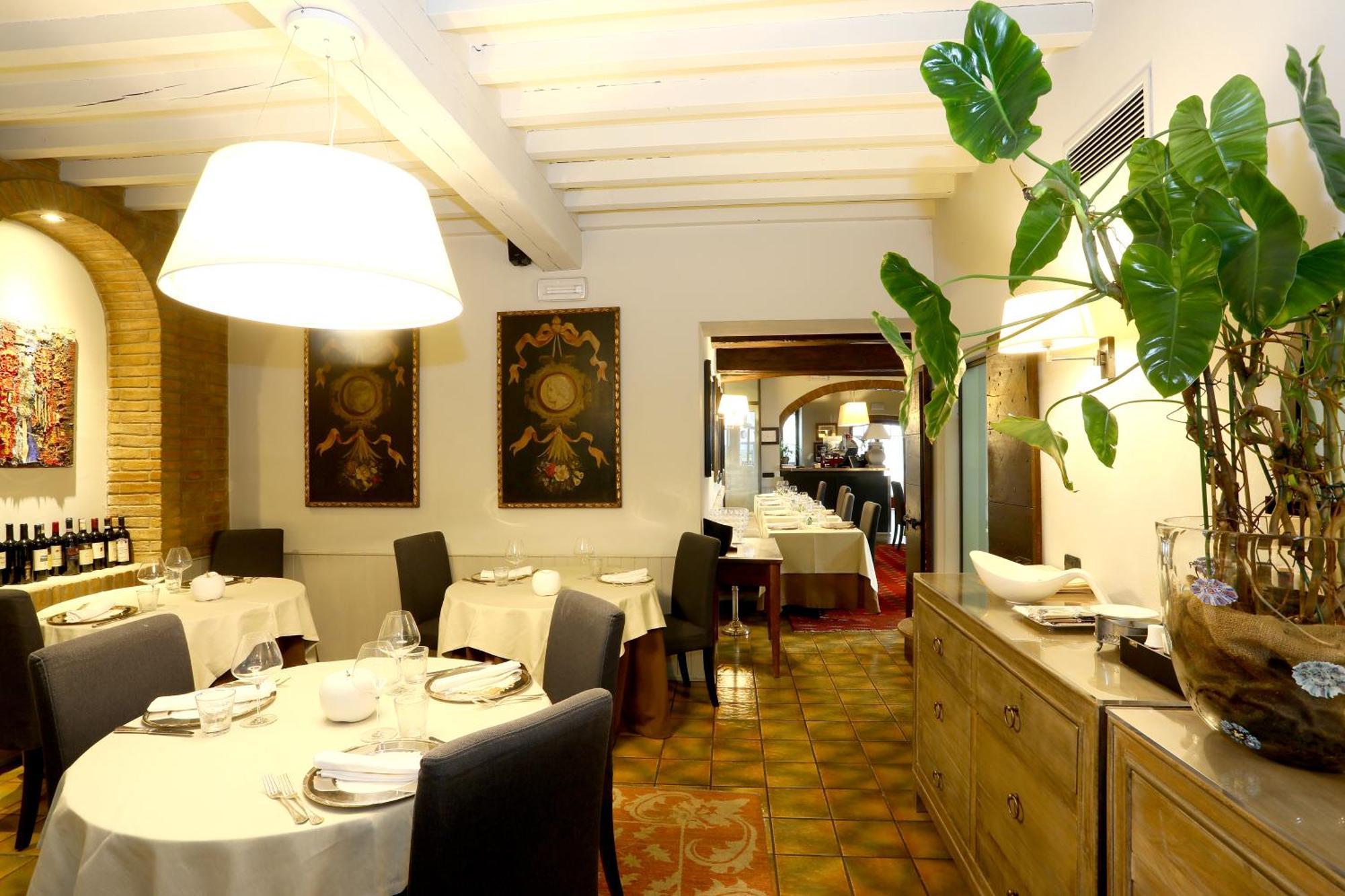 Locanda Stella D'Oro Soragna Екстер'єр фото